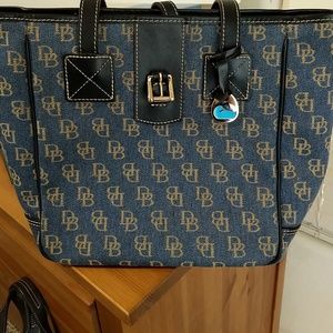 Dooney and Bourke travel tote